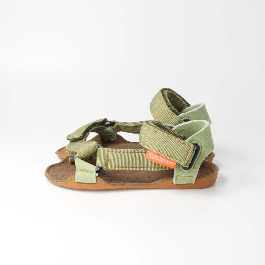 Босоногие сандалии bLIFESTYLE niobefalterSTYLE — зелёный