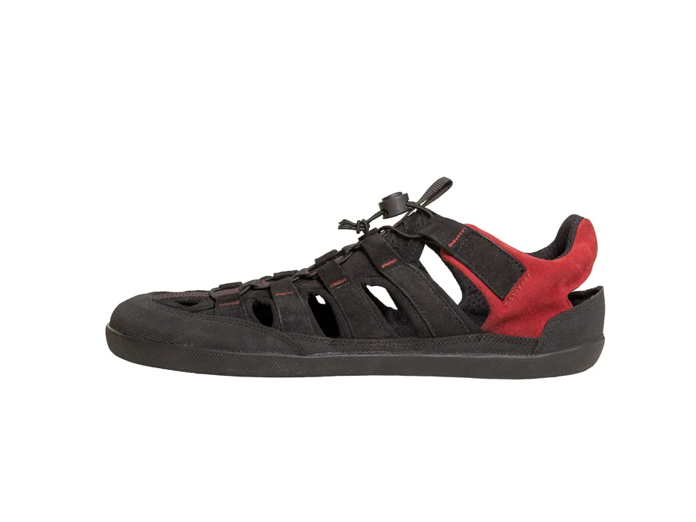 Сандалии Sole Runner FX Trainer, чёрно-красные — фото 1 из 7